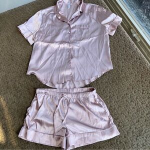 Women's Pink Satin Short Pajama Set size large shorts run small stretch to 34